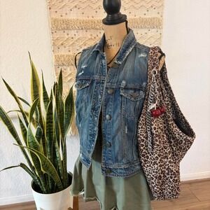 Vintage Y2K 2000s American Eagle blue denim vest in 100% cotton distressed L